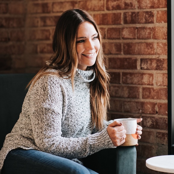 Meet your Posher, Ana - Picture 1 of 1